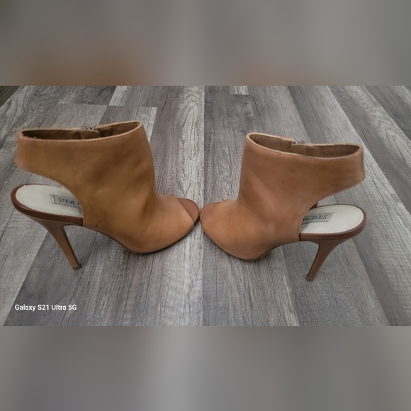 Steve Madden Camel open toe bootie sandals. Size 6.5 - Picture 2 of 7